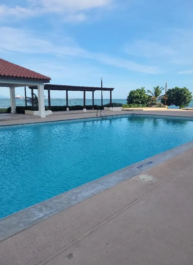 Impeccable 2-Br Apartment-Ornella Villa At Bayfront Villa Portmore Apartment